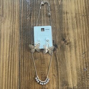 I am Zirconia Butterfly Earrings Necklace Set Gold Tone